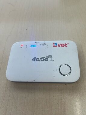Bvot 4G/5G Portable WiFi Hotspot - White